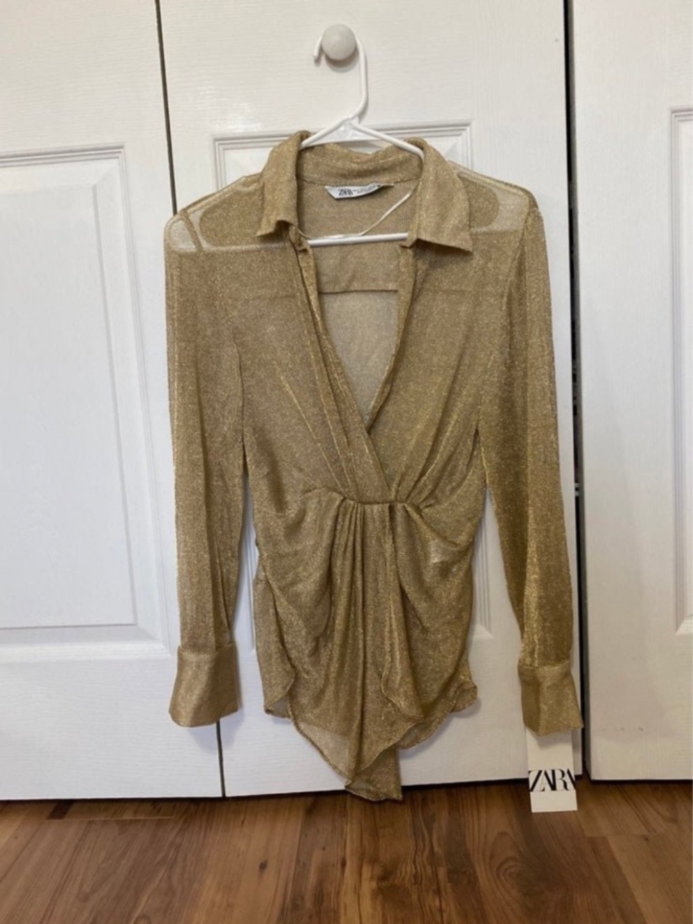 Zara gold metal link blouse with ruched front detail, size S